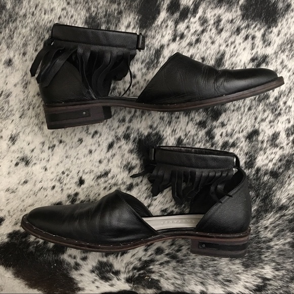 Freda Salvador Dash Fringe D’Orsay Flat - Picture 4 of 8